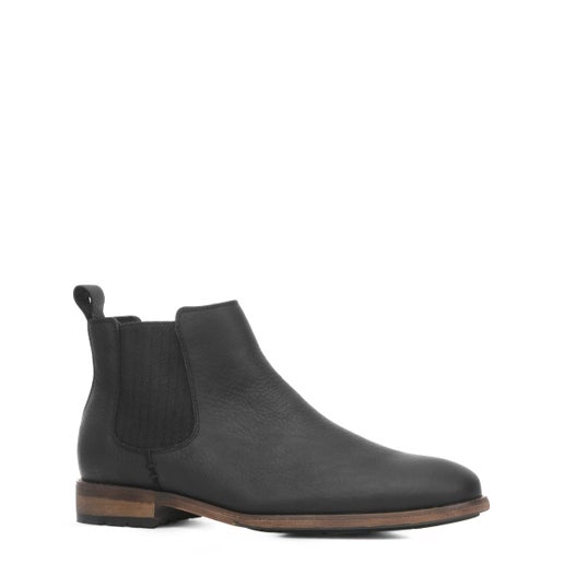Fin Leather Boots in Black | Hush Puppies